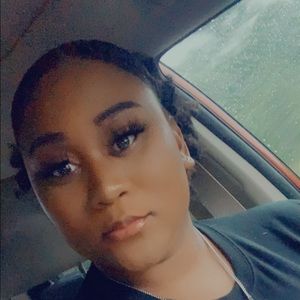 Meet your Posher, Deara